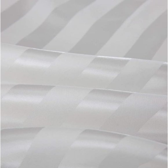 4-Piece Hypoallergenic Silk Satin Sheets - Picture 5 of 7